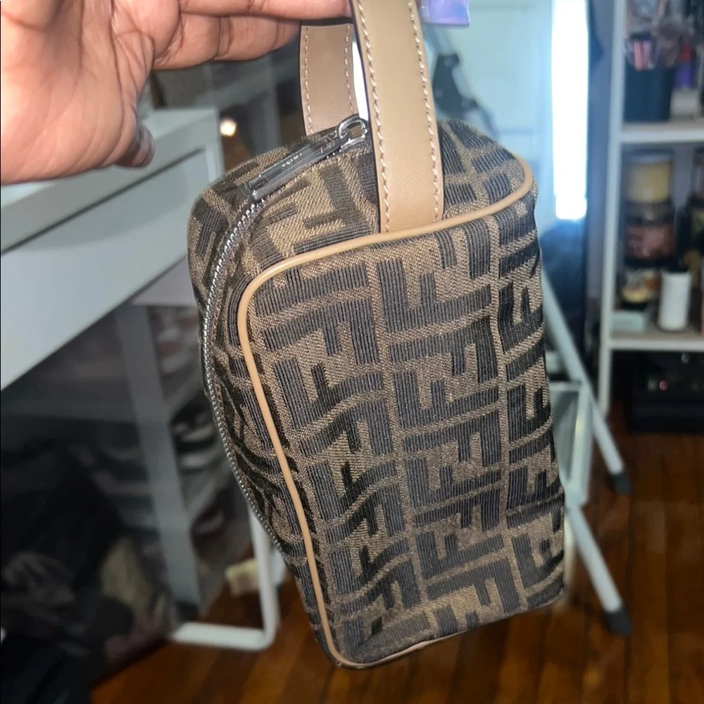 Authentic Fendi Brown Toiletry Bag  Monogram - Picture 6 of 11